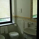 尼多德利雷酒店 阿杰罗拉