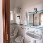 尼多德利雷酒店 *