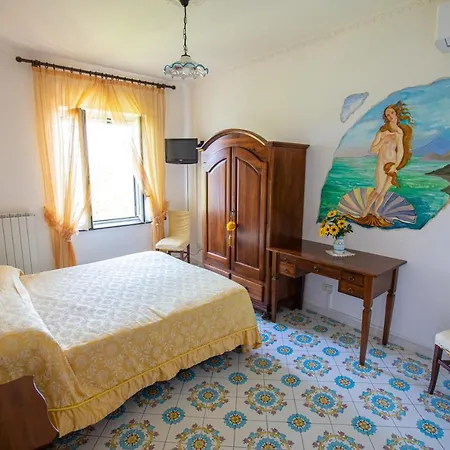 尼多德利雷酒店 阿杰罗拉